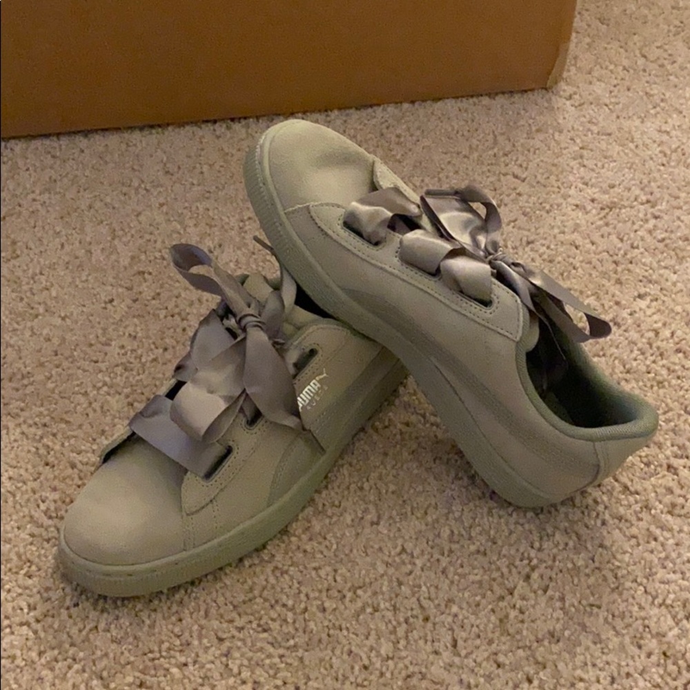 Puma Suede Heart Sneakers